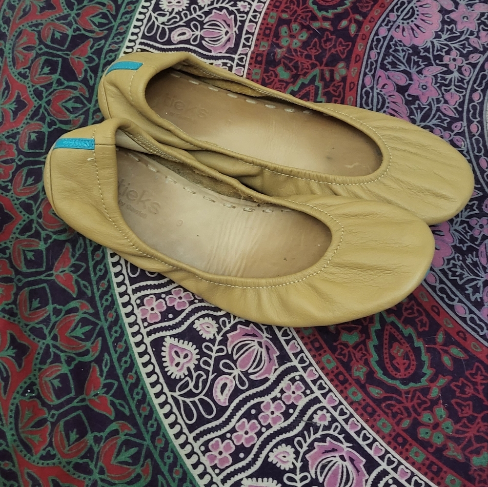 Tieks Size 9 Classic Camel Flats